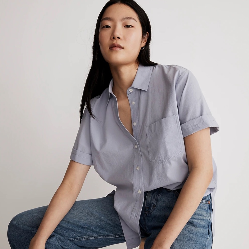 Signature Poplin Short Sleeve Button Down Shirt